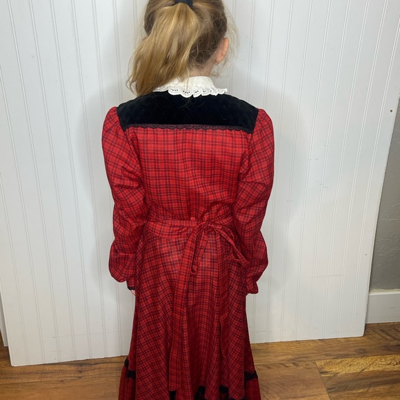 Elegant Red Plaid Prairie Long Dress - Picture 15 of 16